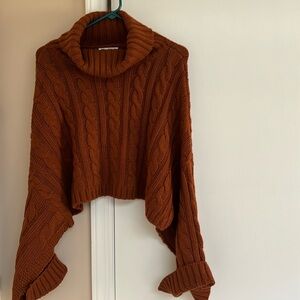 Steve Madden cropped sweater